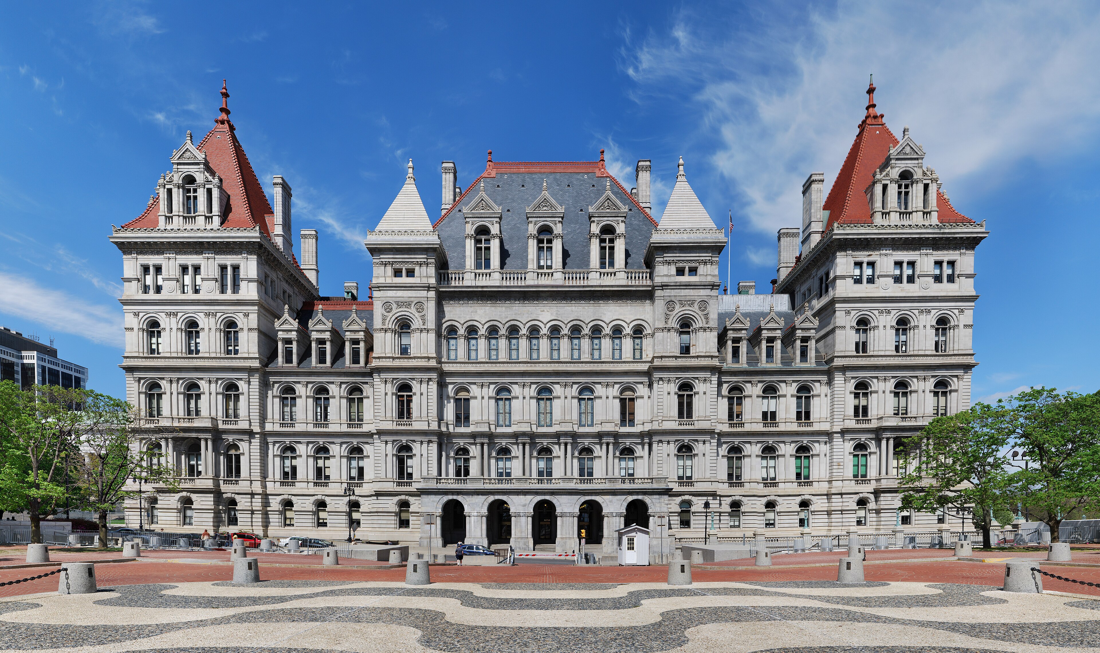 New York Budget Adds 'Convertible Pistol' Ban, Targeting Glock-Style Handguns